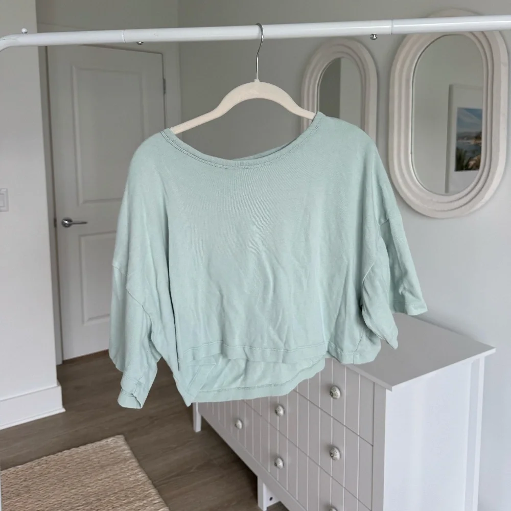 Basic Gap Tee - Picture 1 of 2